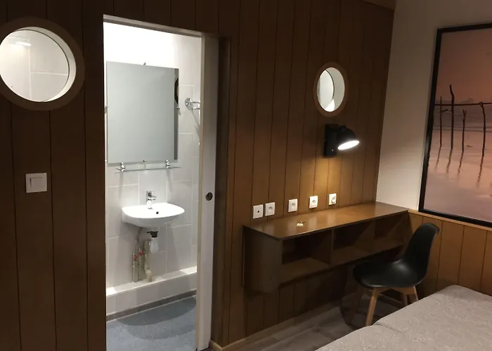 Rachel Hotel 3*